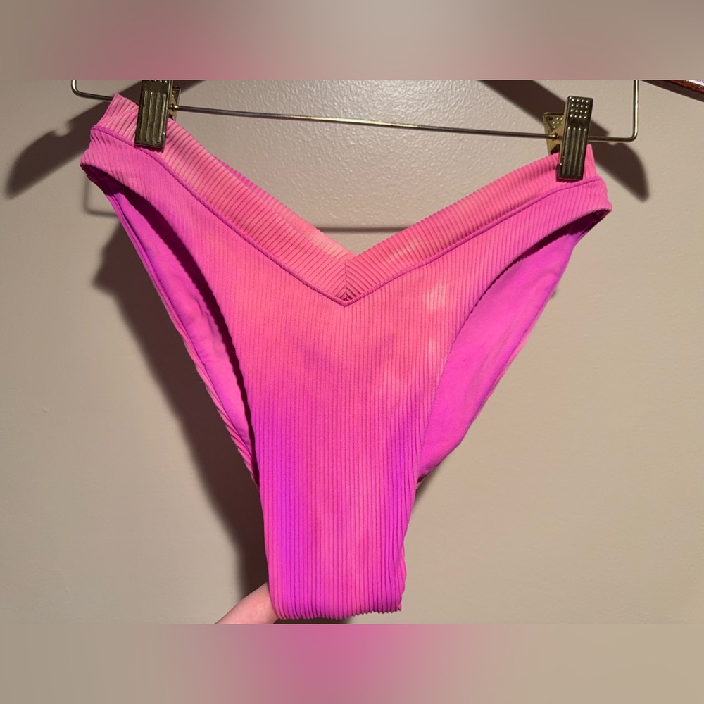 Women’s V-Front Ribbed Bikini Bottom - Pink